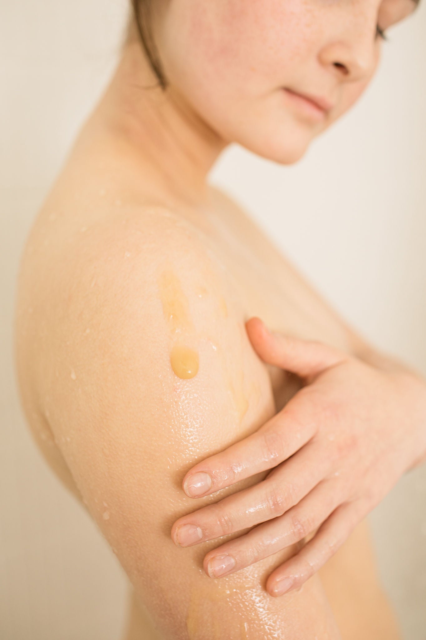 Holi (wash) Ageless Resurfacing Body Cleanser